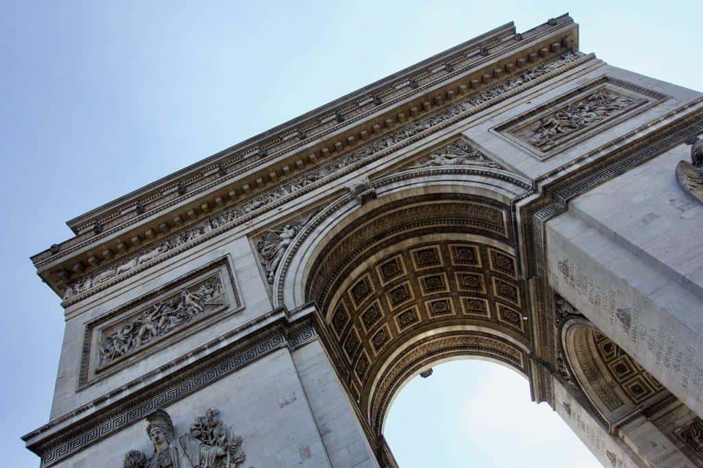 paris-france-arc-de-triomphe